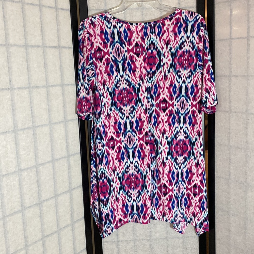 Bright Ikat Pattern Tunic - Like New - Picture 2 of 4